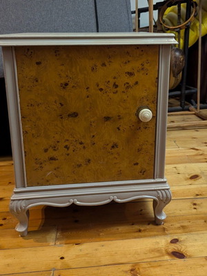 Vintage pop nightstand set, 2 pieces