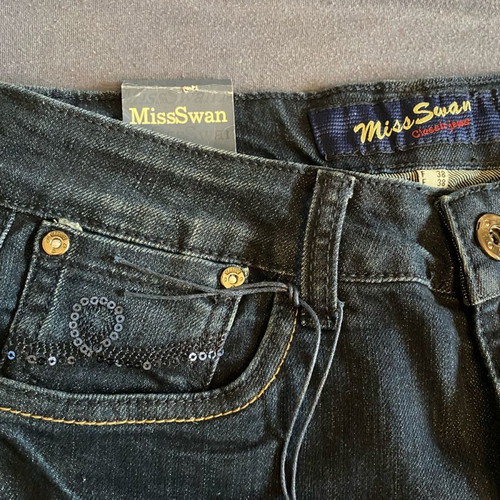 Jeans capri new, unworn with tag