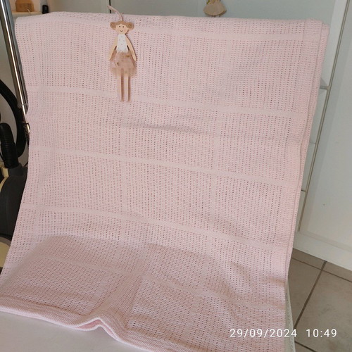 Primark baby blanket pink like new, 100% cotton