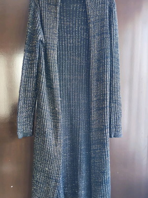 Long cardigan used with gold thread, size M