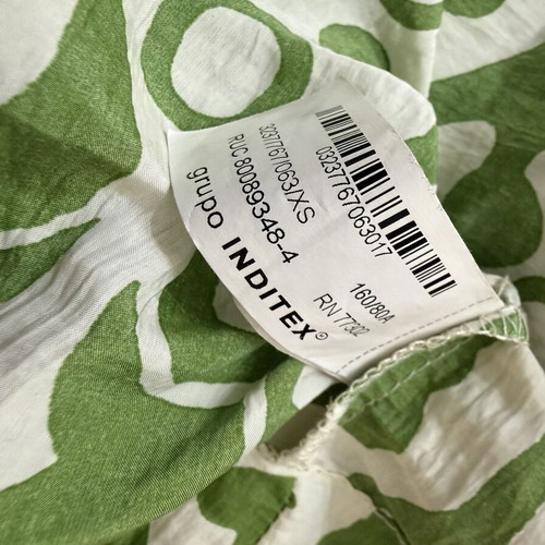 Zara women's short-sleeve crop shirt new, white and green geometric pattern, size S