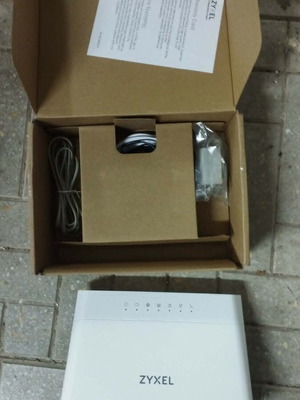 Zyxel Router New in Box with Cables and Instructions