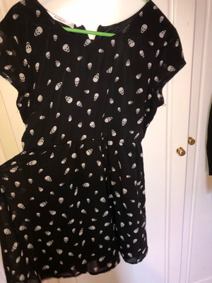 Badila dress like new, black with skulls