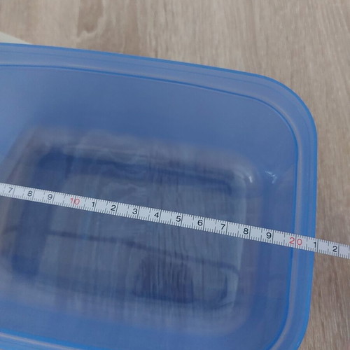 Tupperware container 2.2L new, airtight food storage