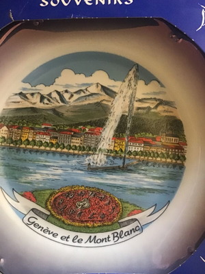 Decorative wall plate like new, Geneva theme, 25cm diameter