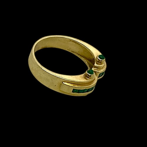 Χειροποίητο δαχτυλίδι 18k με 16 σμαράγδια, βάρος 6 γρ., μέγεθος 55