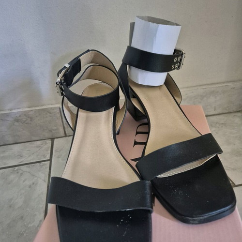 Women's leather sandals like new, size 40.5, black