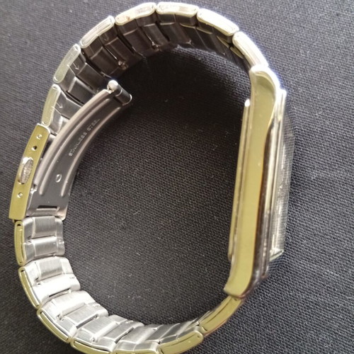 Casio men's quartz watch with metal strap