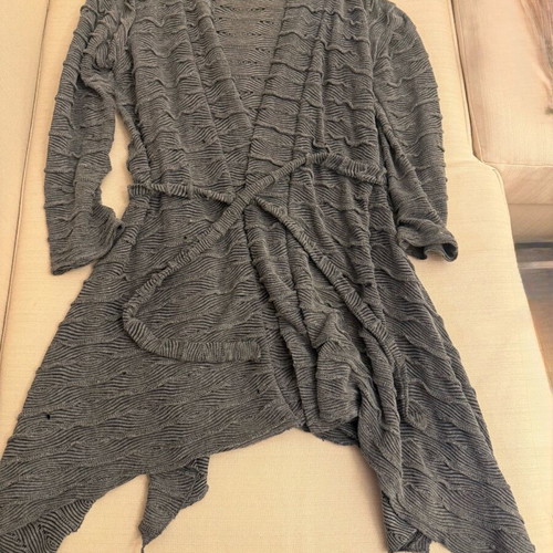 Asymmetric gray cardigan like new, one size with belt
