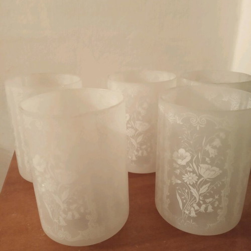 White lamp shades used with flowers, pack of 5