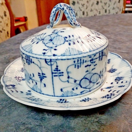 Vintage porcelain butter dish