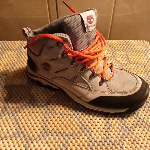 Timberland women's hiking shoes almost new, size 39