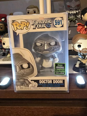 Funko Pop Doctor Doom Marvel Limited Edition 591 new with protector