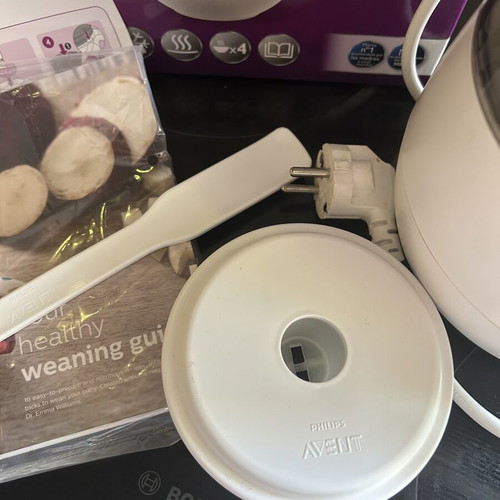 Philips Avent 4 in 1 Baby Food Steamer and Blender like new