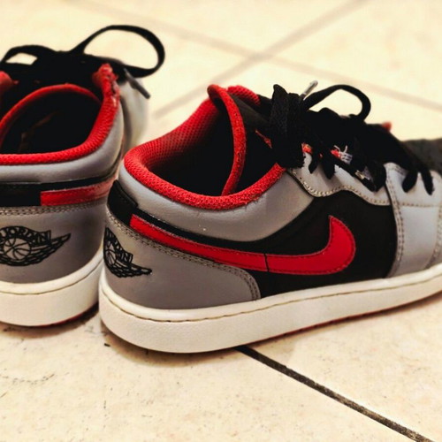 Nike Air Jordan kids athletic shoes used, size 38, black and gray
