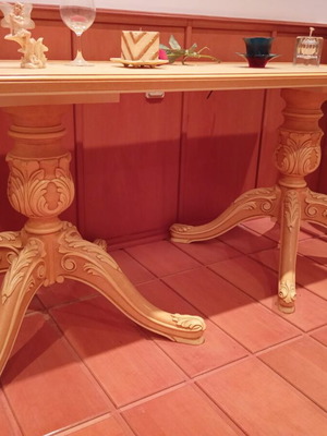 Handmade dining table with 4 chairs like new, neoclassical baroque style