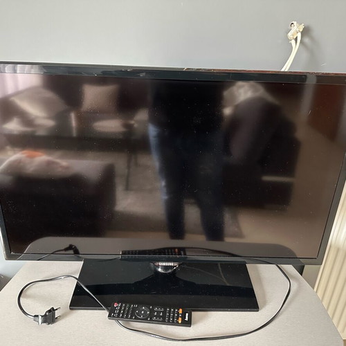 Samsung 32” IPS 1080p panel used with issue, not smart tv