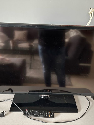 Samsung 32” IPS 1080p panel used with issue, not smart tv