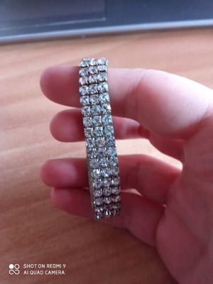 Women's bracelet