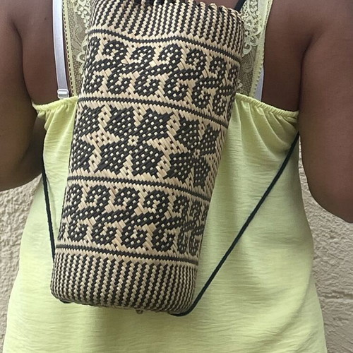 Woven backpack bag like new, black and beige