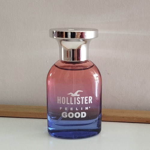 Hollister Feelin' Good For Her Eau de Parfum 30ml like new