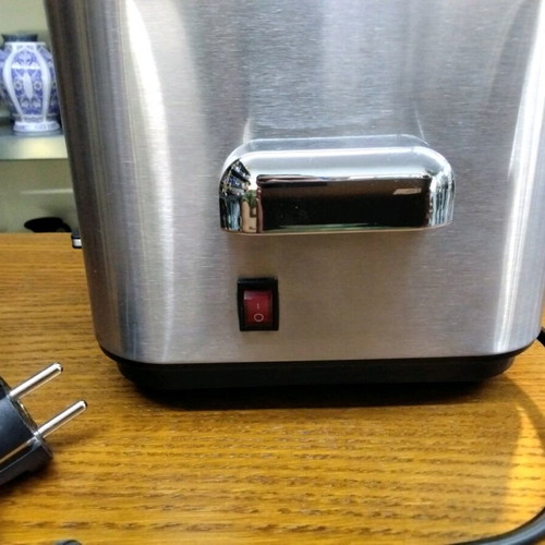Cuisinart CRC-800 rice cooker new, 8 cups, with steam tray