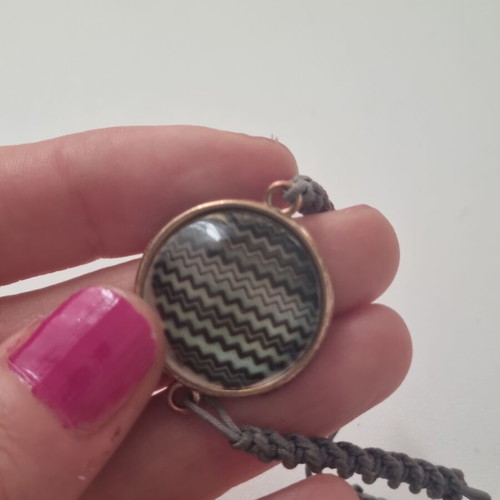 Adjustable bracelet like new, gray strap