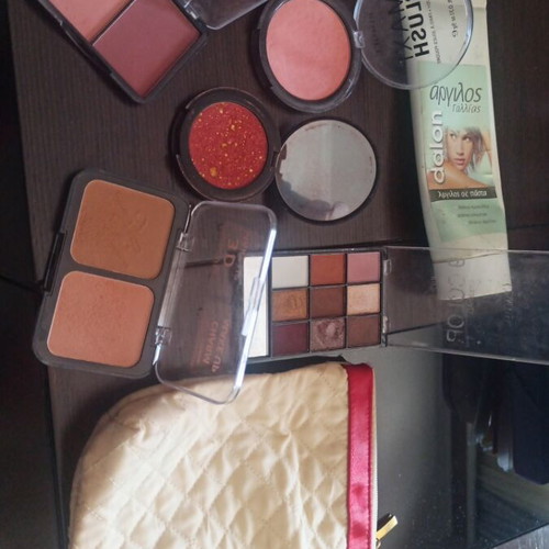 Cosmetics set of 34 pieces like new