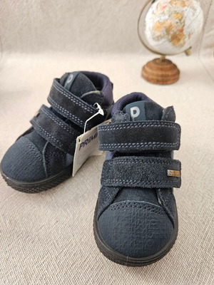 Primigi Gore-Tex toddler shoes, size 20