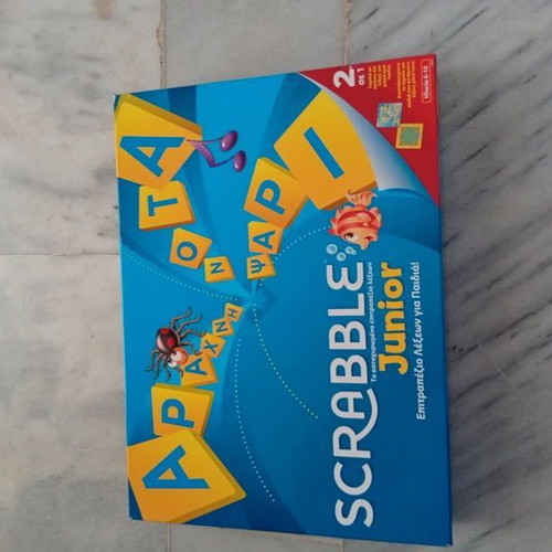 Scrabble Junior board game like new, fun and entertaining