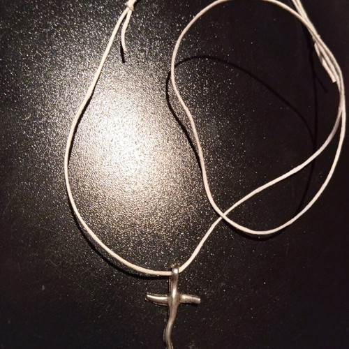 Necklaces in various designs, 7 pieces like new