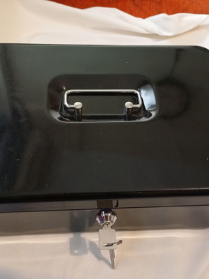Portable metal cash box used, black, 30x20x10 cm