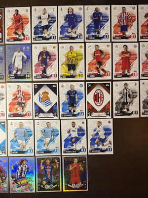 Колекционерски футболни карти Topps Match Attax 2023/24 комплект от 28 с наръчник като нови