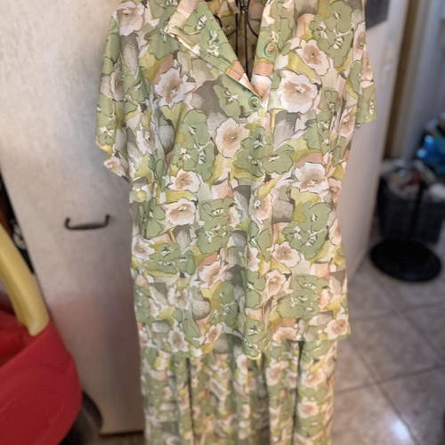 Floral blouse and skirt set, vintage romantic style