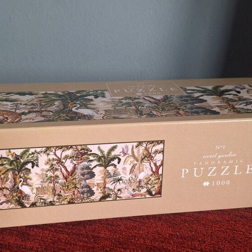 Panoramic puzzle Secret Garden 1000 pieces like new