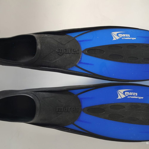 Mares Challenge Fins Size 31-33 New