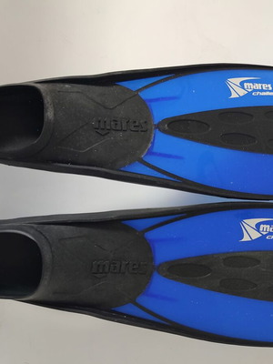 Mares Challenge Fins Size 31-33 New