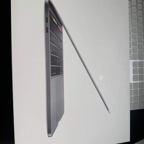 MacBook Pro 13-inch box like new, empty