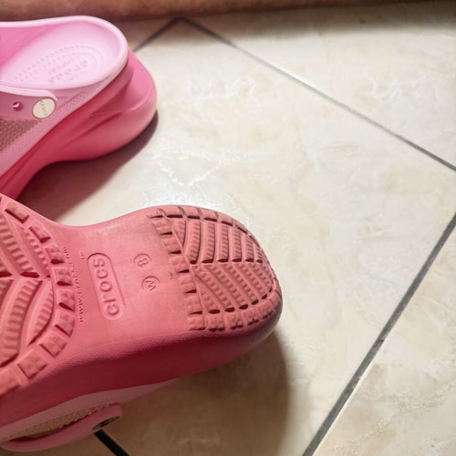 Crocs Juicy Couture collaboration pink clogs with rhinestones size 38 new