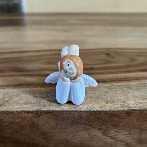 Vintage Small Porcelain Angel Figurine Like New
