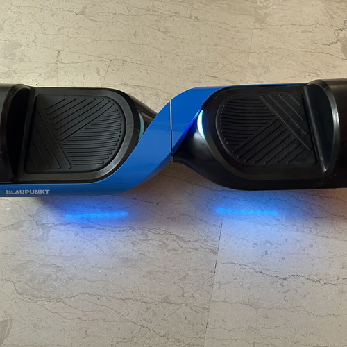 Hoverboard Blaupunkt like new with charger and carrying case