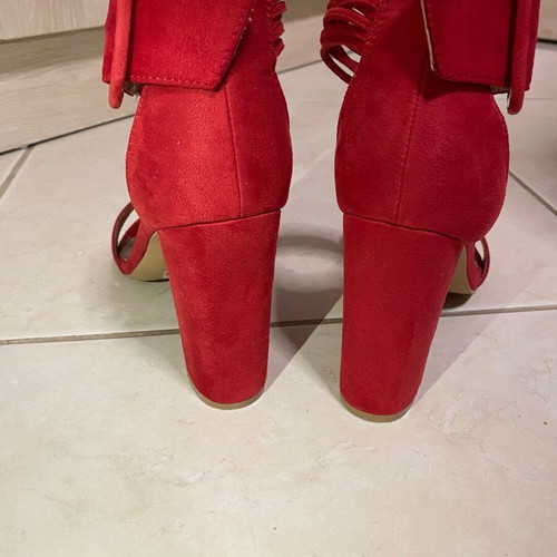 Red sandals like new, size 40, 10cm heel