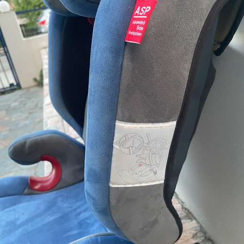 Car seat used blue and gray in very good condition