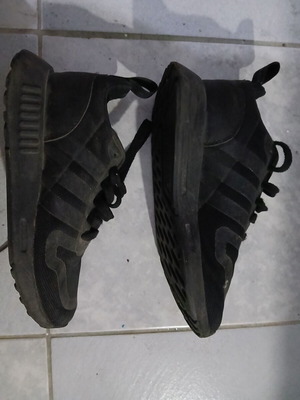 Adidas athletic shoes used, size 36, black