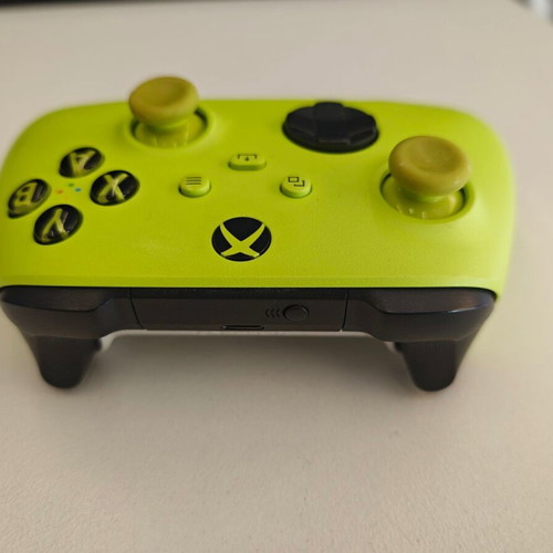 Xbox Series controller used, good condition