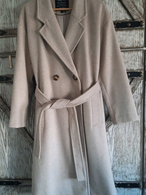 Attrattivo coat beige like new, size L