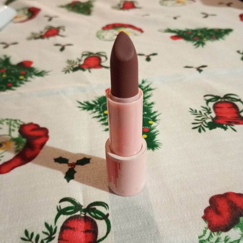 H&M Matte Lipstick Fudge Yeah! Like New with Gift Lip Liner