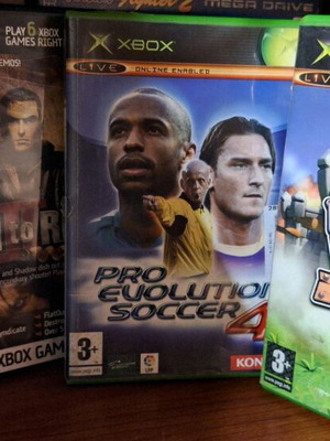 Παιχνίδια Xbox σε πακέτο με Pro Evolution Soccer 4, Worms 3D και demo