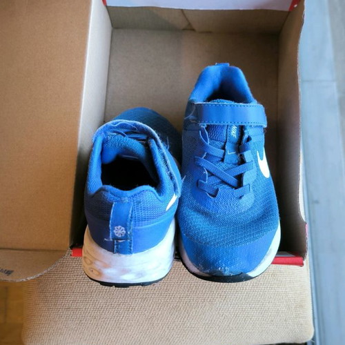 Nike kids shoes used, blue, size 28.5