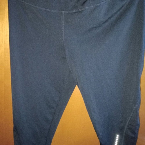 Crivit short sports leggings size M new, black with reflective details